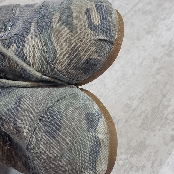 Toms Wedges Ankle Boot Size 5 in Camo - Picture 9 of 10